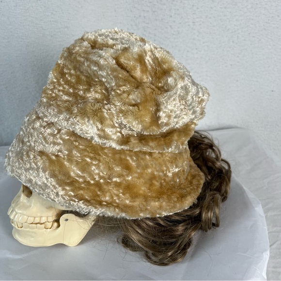 Metropolis Couloir Skiwear vintage fuzzy hat medium large oversized butterscotch - Picture 6 of 16